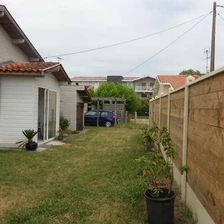 Maison De Pres Du Centre Dom wakacyjny *